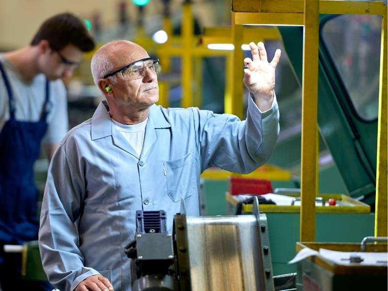 Screw production pictures